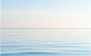 Mar en calma simbolizando el tratamiento de fobias en torremolinos para mayor bienestar